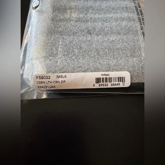 Coach Crossgrain Leather Corner Zip Wristlet Black F58032 BNWT - Picture 7 of 7